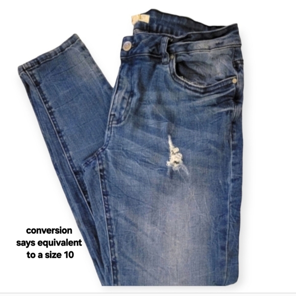 Forever 21 Distressed Jeans - Picture 5 of 7